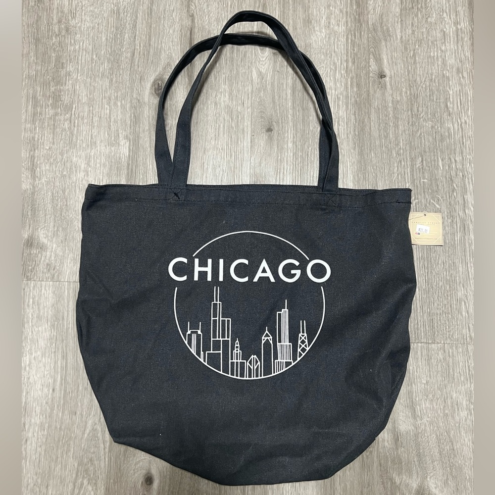 NWT Chicago‎ Skyline Black Canvas Tote Bag
